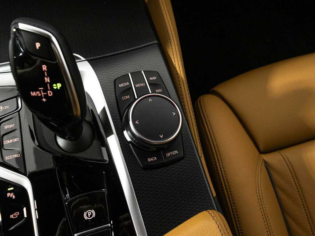 BMW 5 серии 520i, 2023 Фото №25