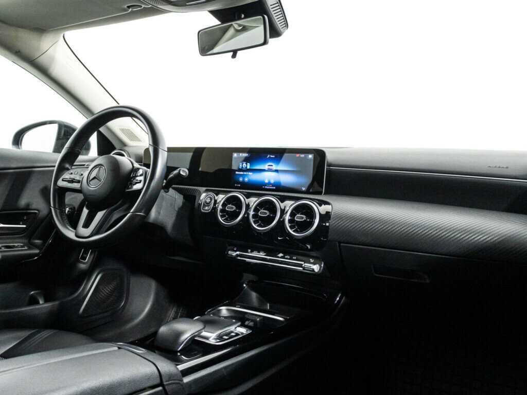 Mercedes-Benz CLA 200, 2019 Фото №9