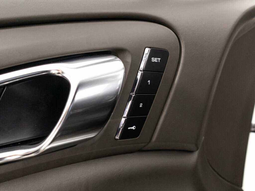 Porsche Cayenne Diesel, 2015 Фото №17