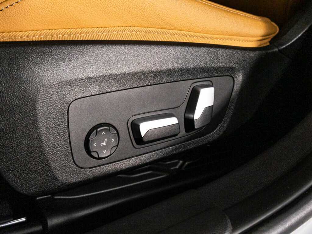 BMW 3 серии 320i, 2023 Фото №22