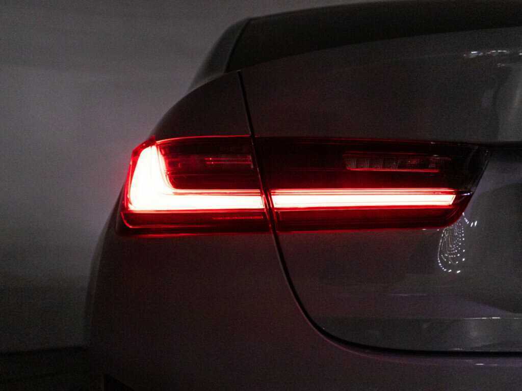 BMW 3 серии 320i, 2023 Фото №27