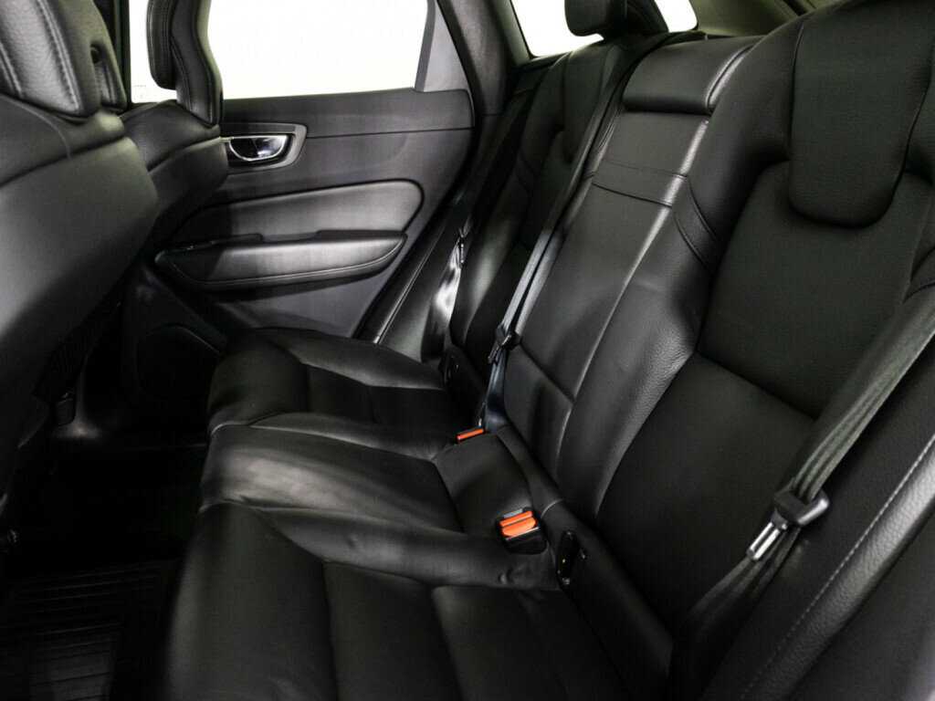 Volvo XC60, 2019 Фото №10