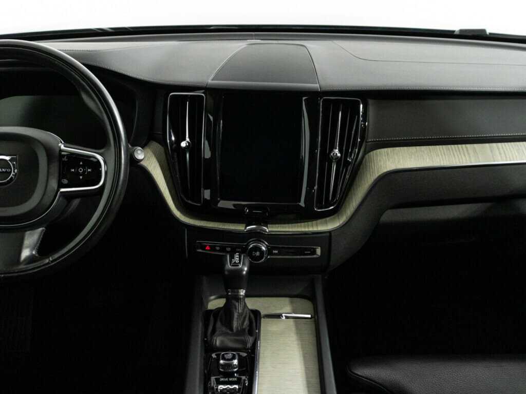 Volvo XC60, 2019 Фото №14