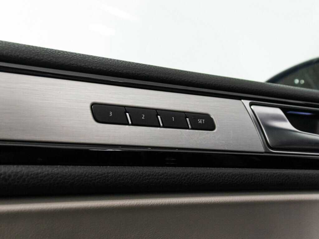 Volkswagen Touareg, 2017 Фото №24