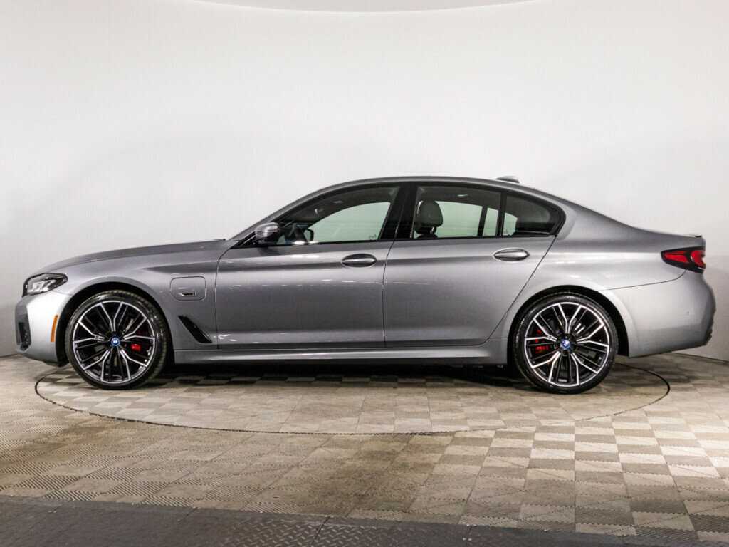 BMW 5 серии 530e xDrive, 2022 - 12 664 км. | Фото №8