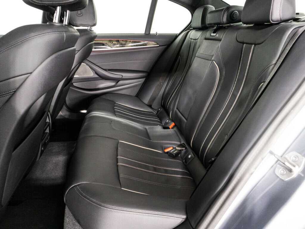 BMW 5 серии 530e xDrive, 2022 Фото №10