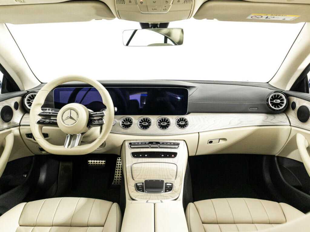 Mercedes-Benz E-Класс 200, 2021 Фото №13