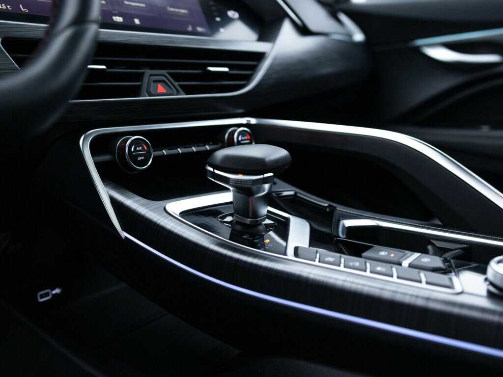 Geely Tugella, 2021 Фото №30