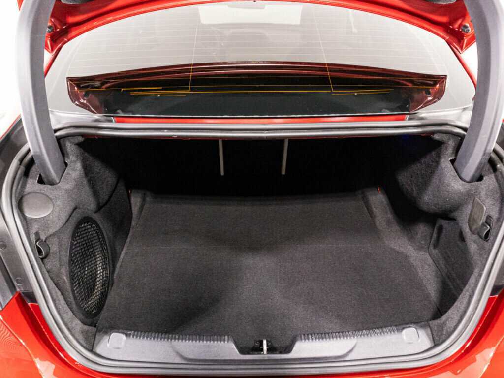 Jaguar XE, 2017 Фото №15