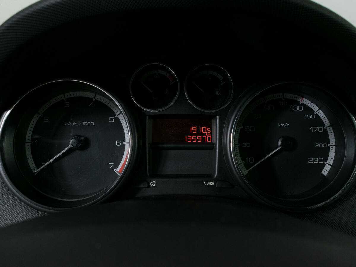 Peugeot 308, 2011 Фото №10