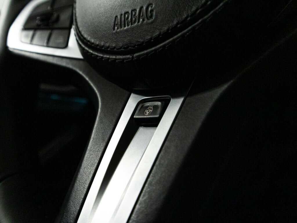 BMW 5 серии M550i xDrive, 2020 Фото №24