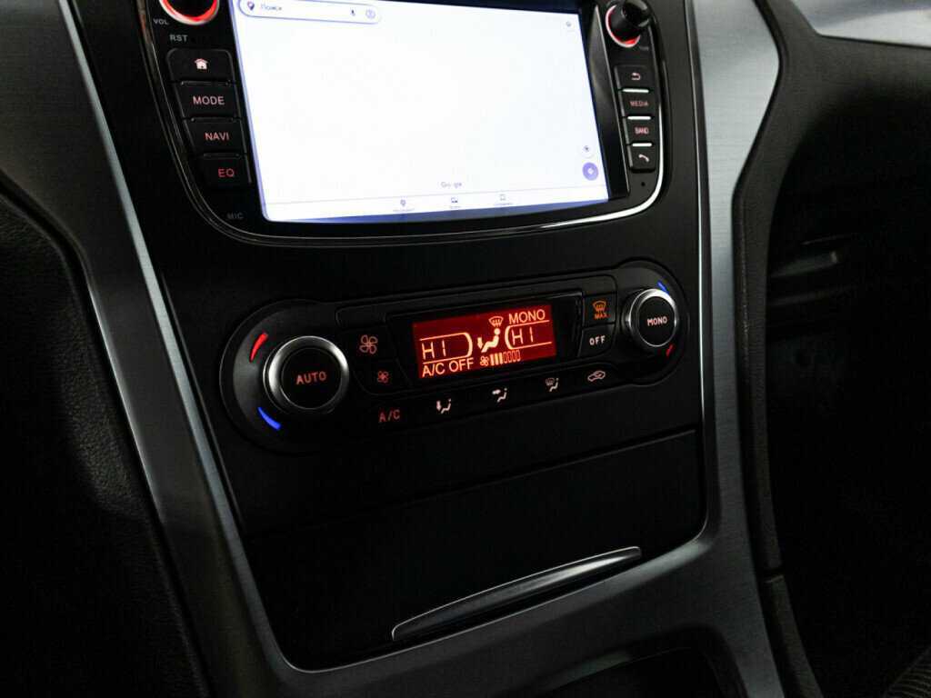 Ford Mondeo, 2011 Фото №16