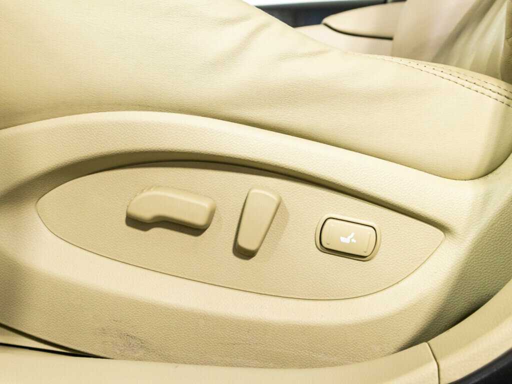 Infiniti EX37, 2010 Фото №16