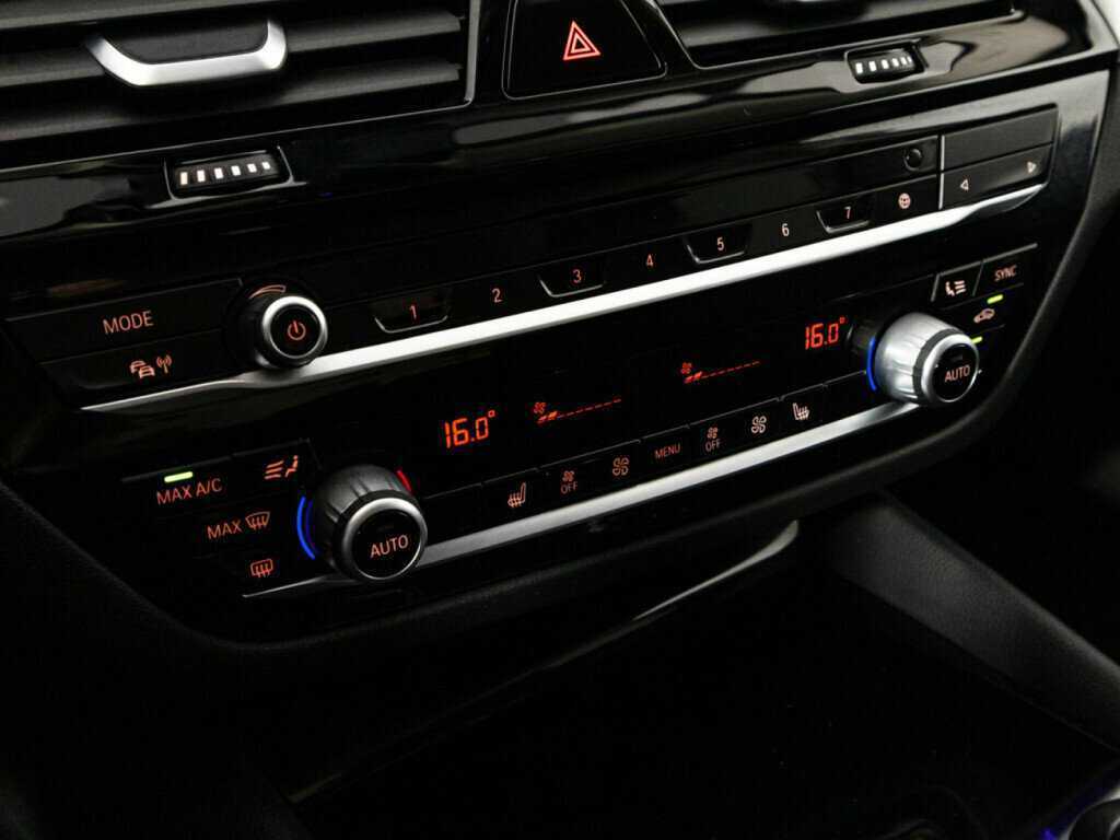 BMW 5 серии 520d xDrive, 2020 Фото №17