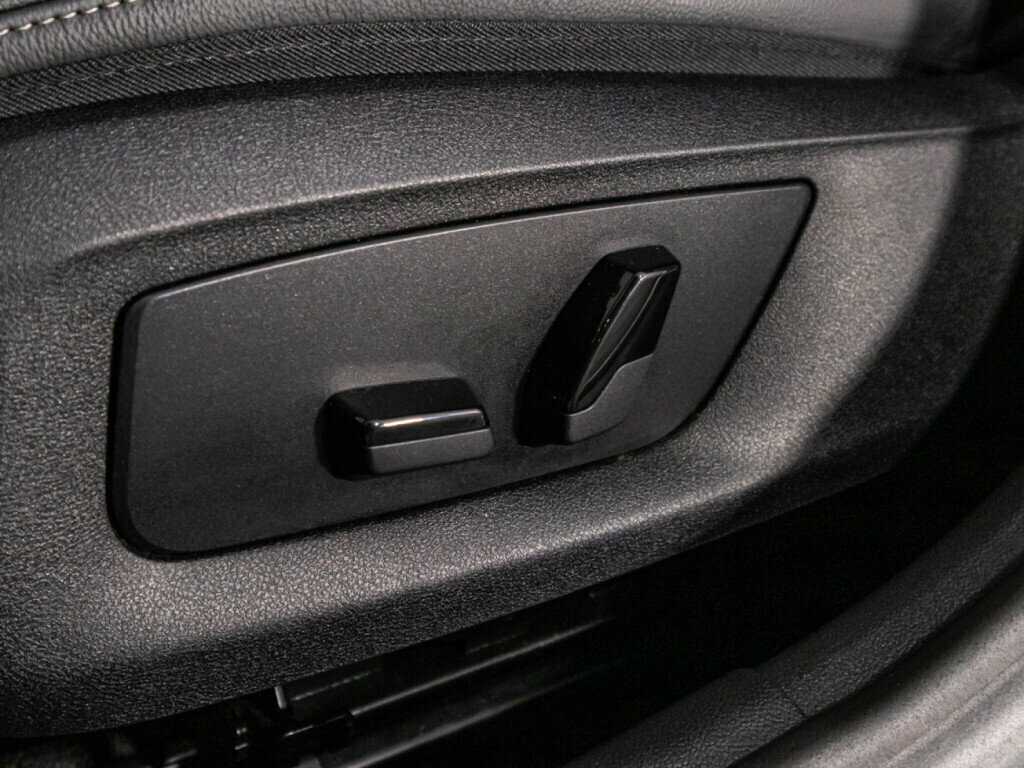 BMW 5 серии 520d xDrive, 2020 Фото №20