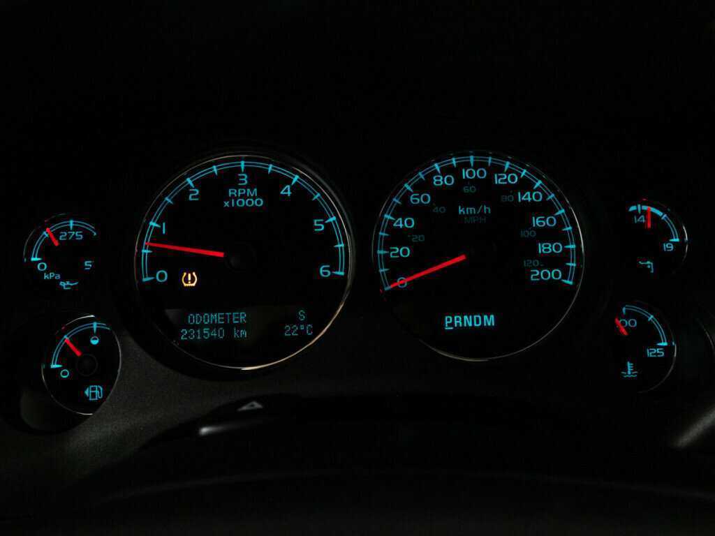 Chevrolet Tahoe 6AT, 2011 Фото №10