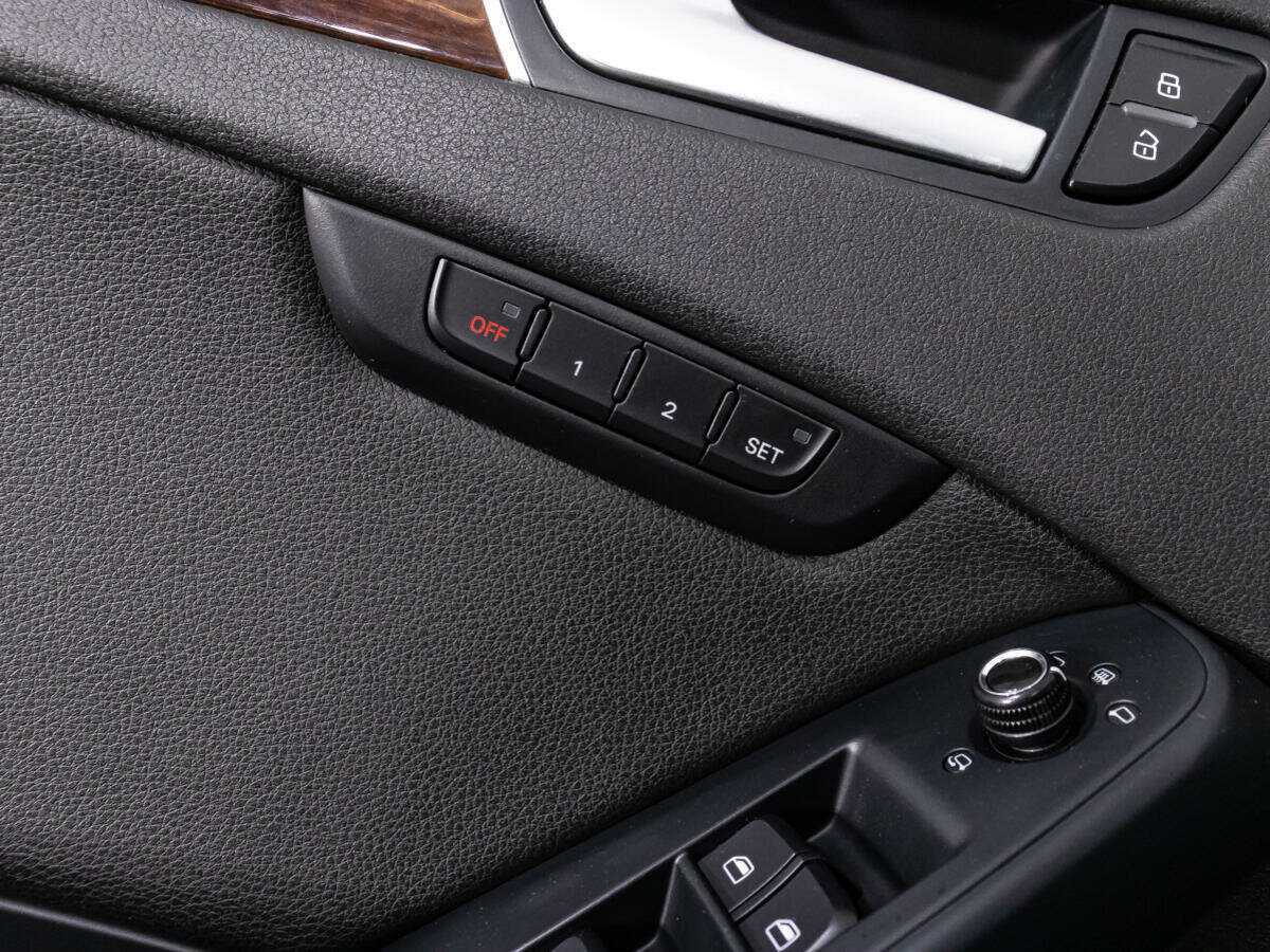 Audi A4, 2010 Фото №17