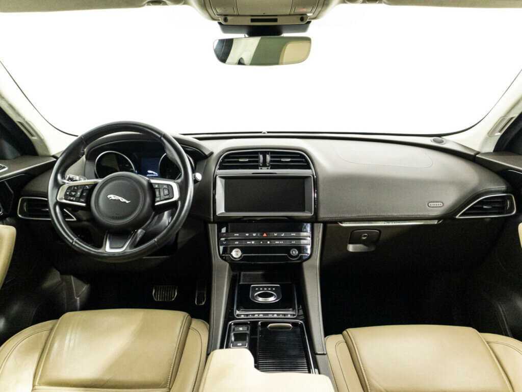 Jaguar F-Pace, 2018 Фото №13