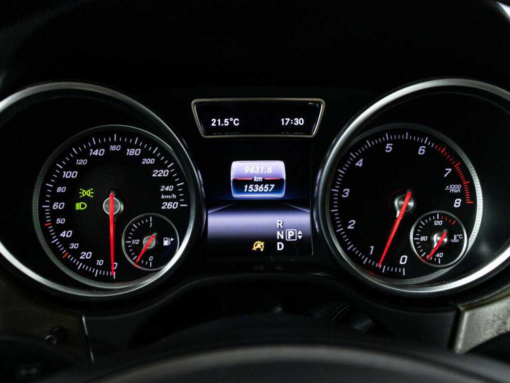 Mercedes-Benz GLE 400, 2016 Фото №12