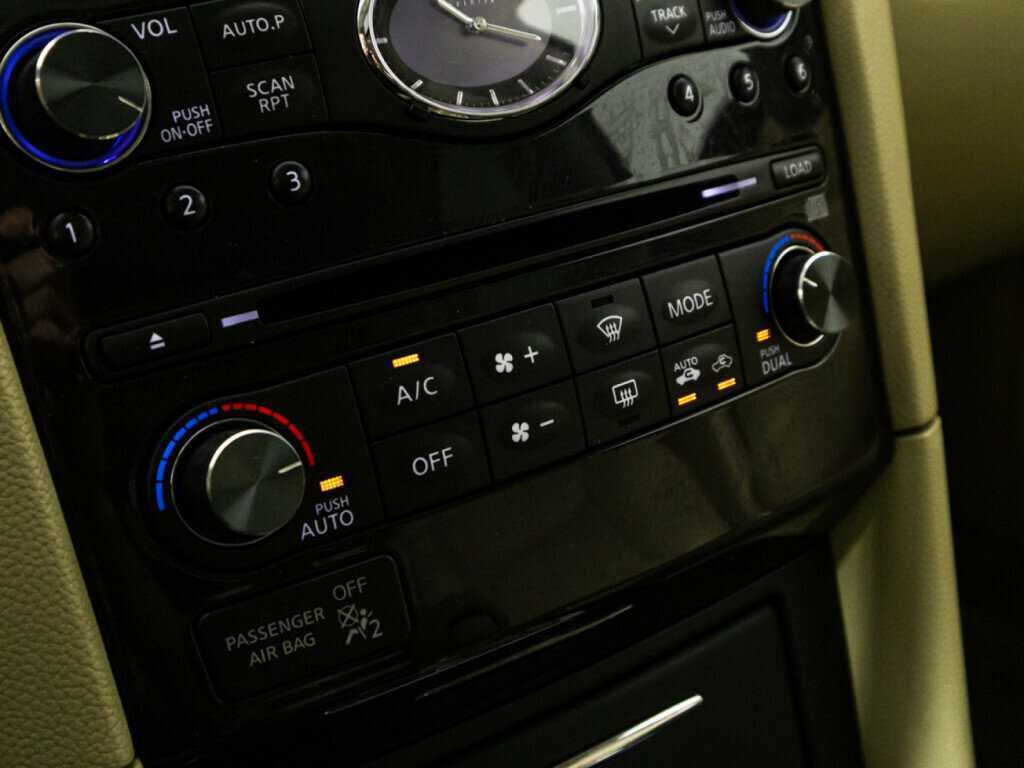 Infiniti FX35, 2008 Фото №17