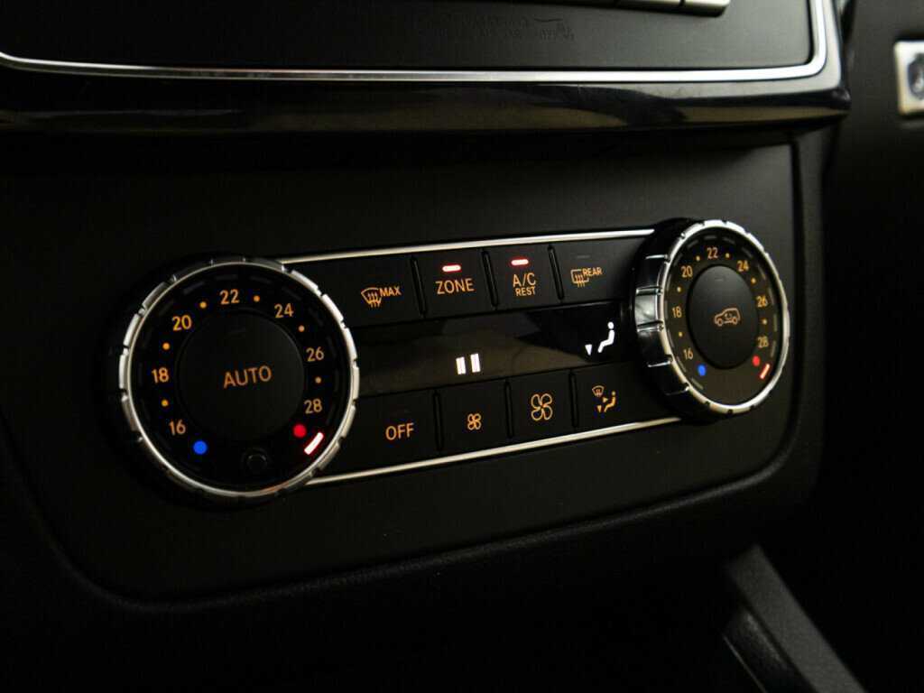 Mercedes-Benz GLE 300, 2016 Фото №20