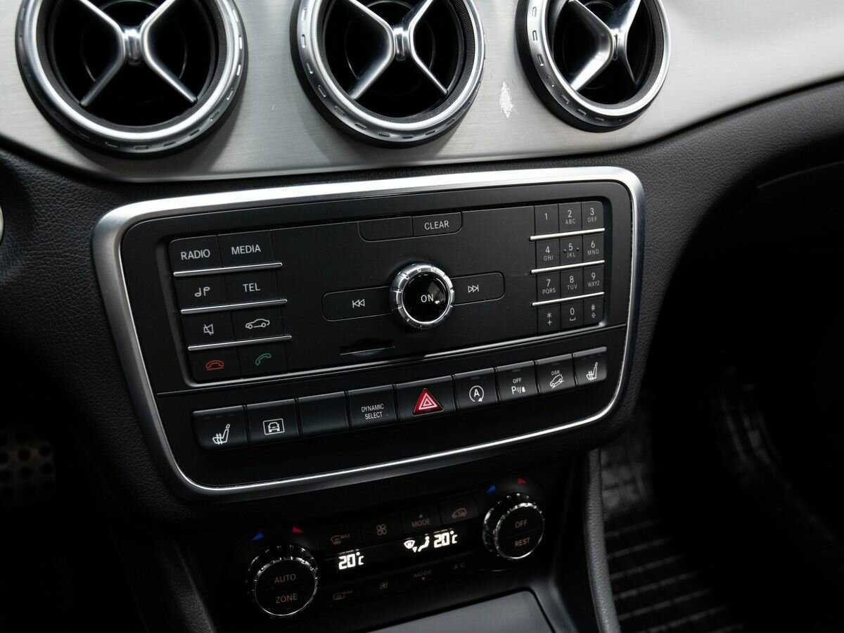 Mercedes-Benz GLA 250, 2016 Фото №20