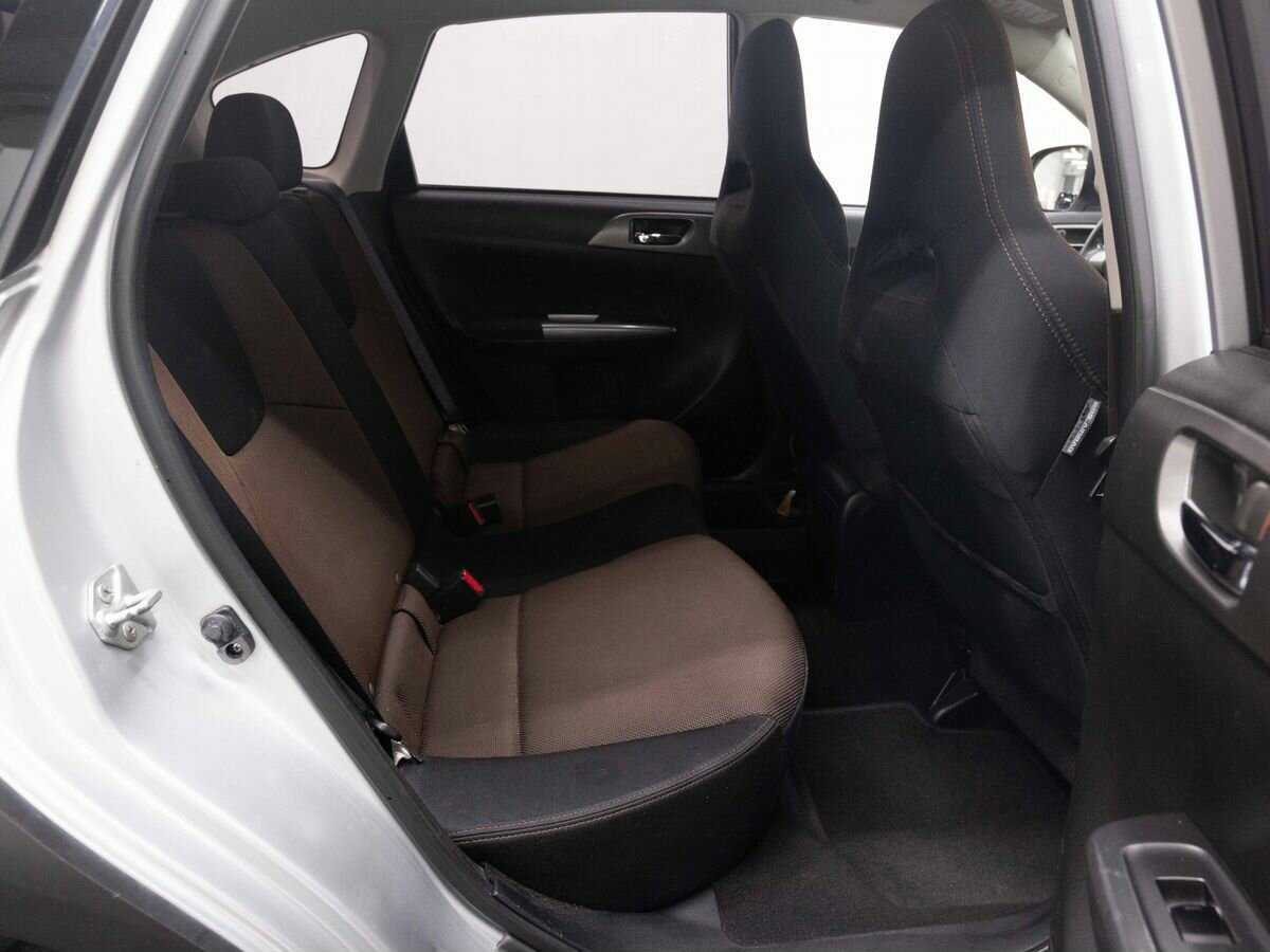 Subaru Impreza XV, 2010 Фото №12