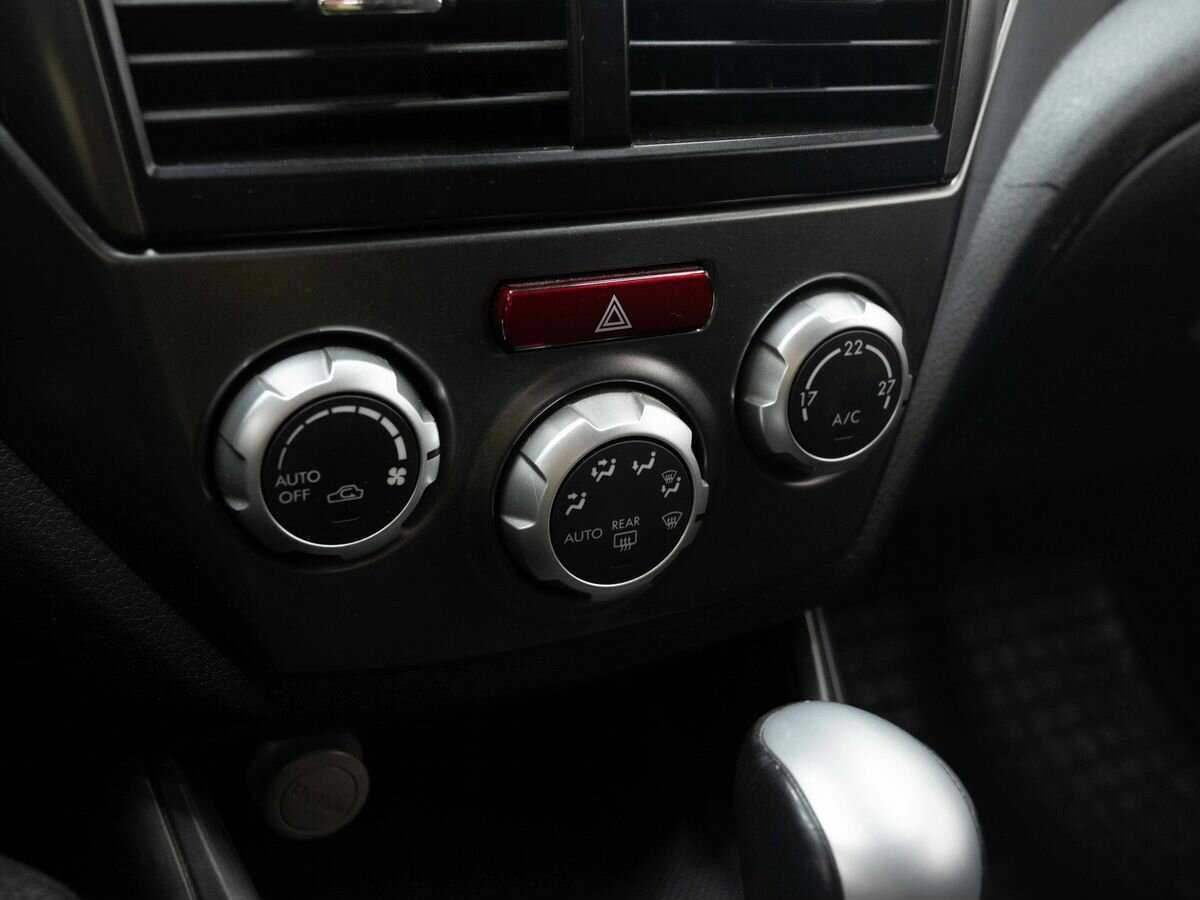 Subaru Impreza XV, 2010 Фото №20