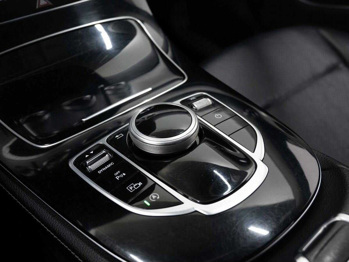 Mercedes-Benz E-Класс 200, 2020 Фото №14