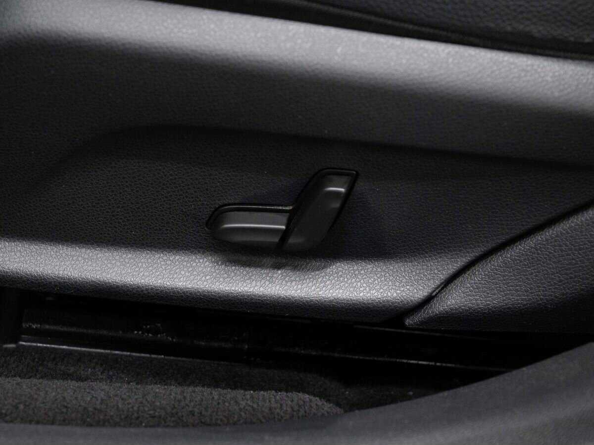 Mercedes-Benz E-Класс 200, 2020 Фото №17