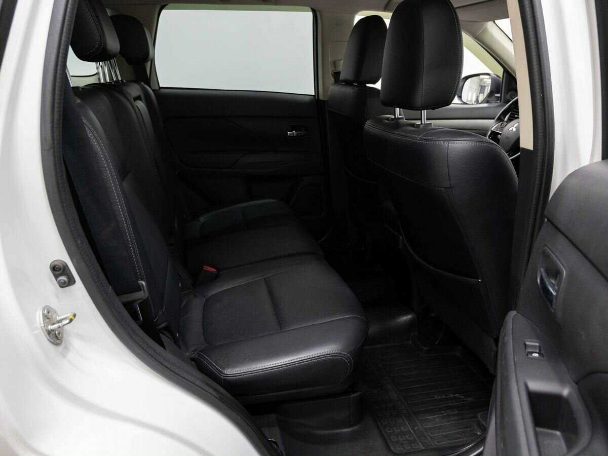 Mitsubishi Outlander, 2015 Фото №12