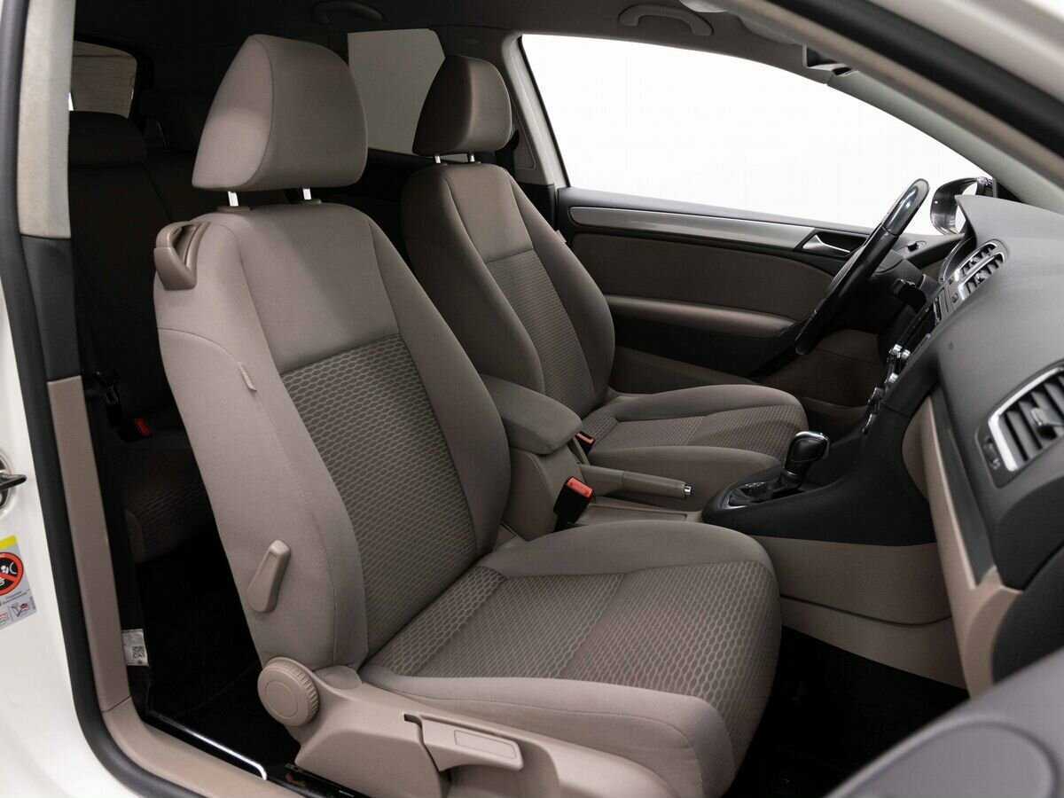 Volkswagen Golf, 2011 Фото №12