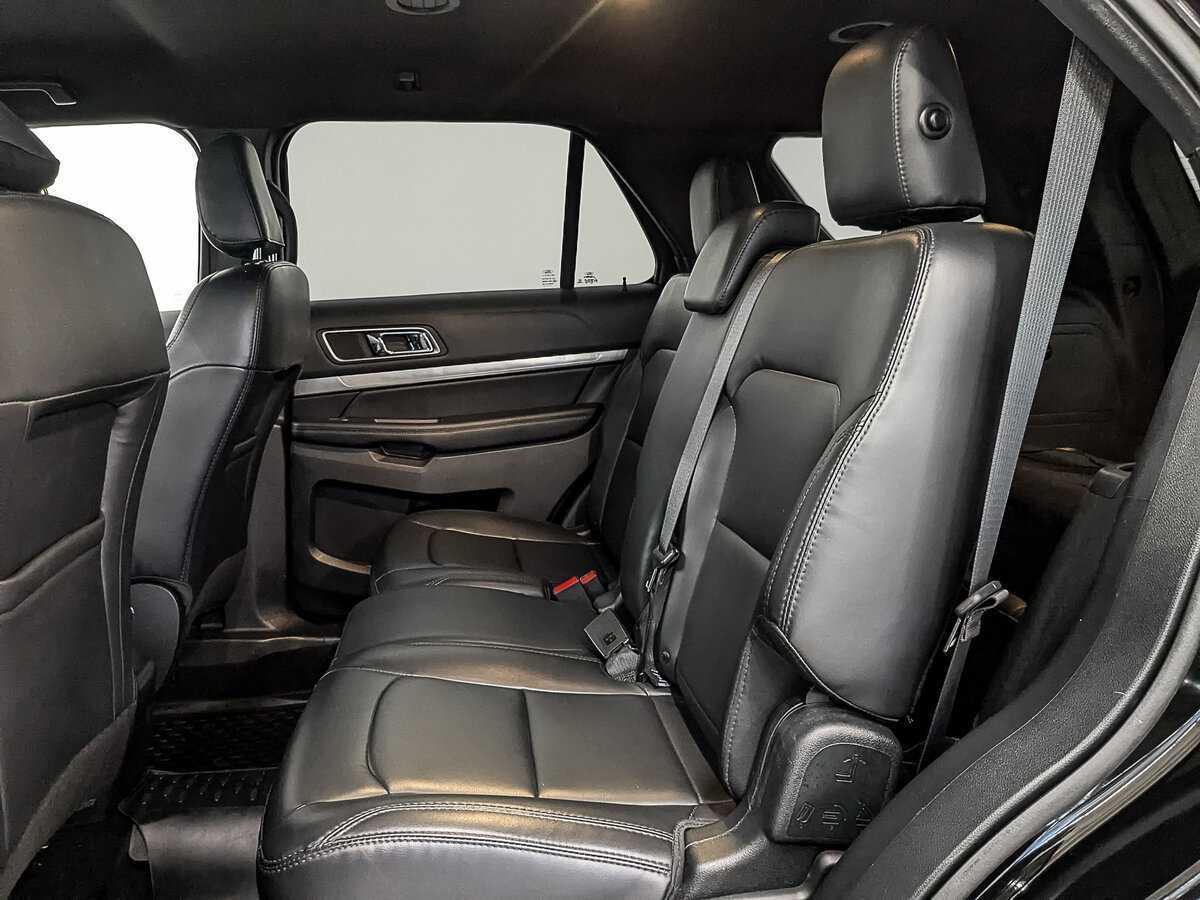 Ford Explorer, 2019 Фото №18