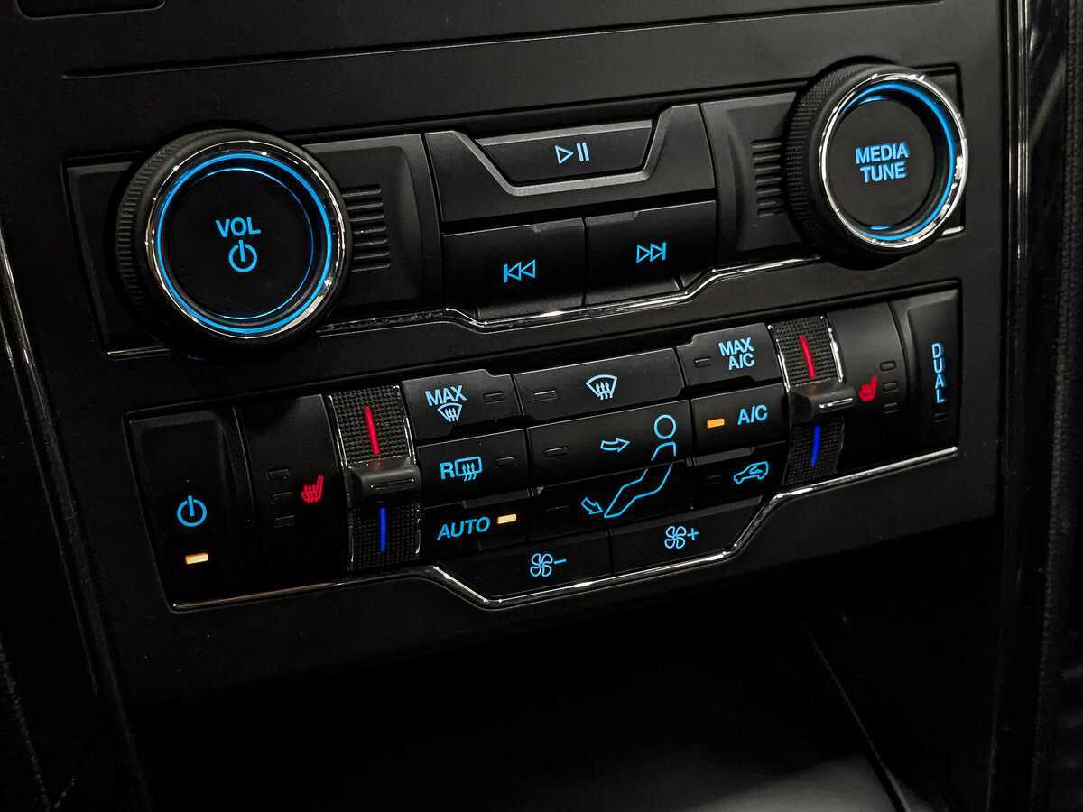 Ford Explorer, 2019 Фото №21