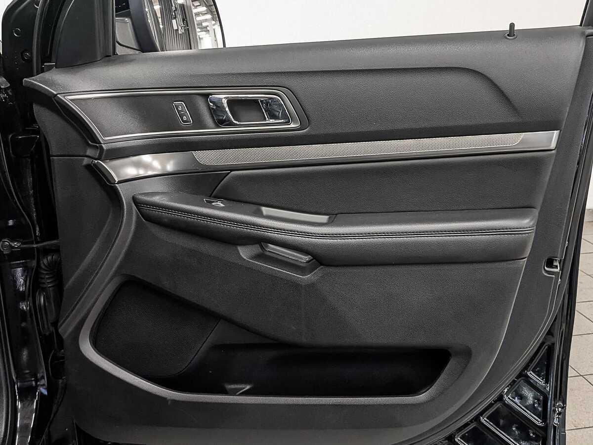 Ford Explorer, 2019 Фото №24
