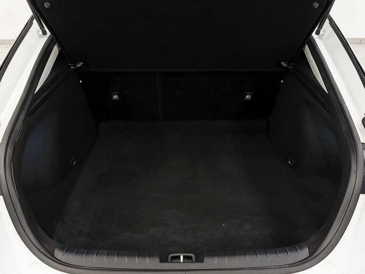 Kia Stinger, 2019 Фото №10