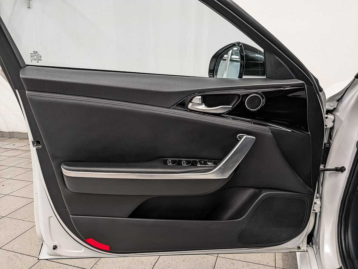 Kia Stinger, 2019 Фото №17