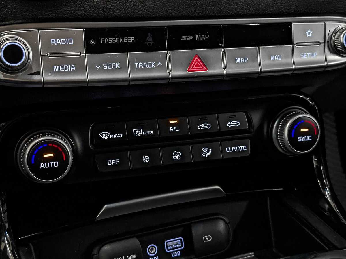 Kia Stinger, 2019 Фото №19