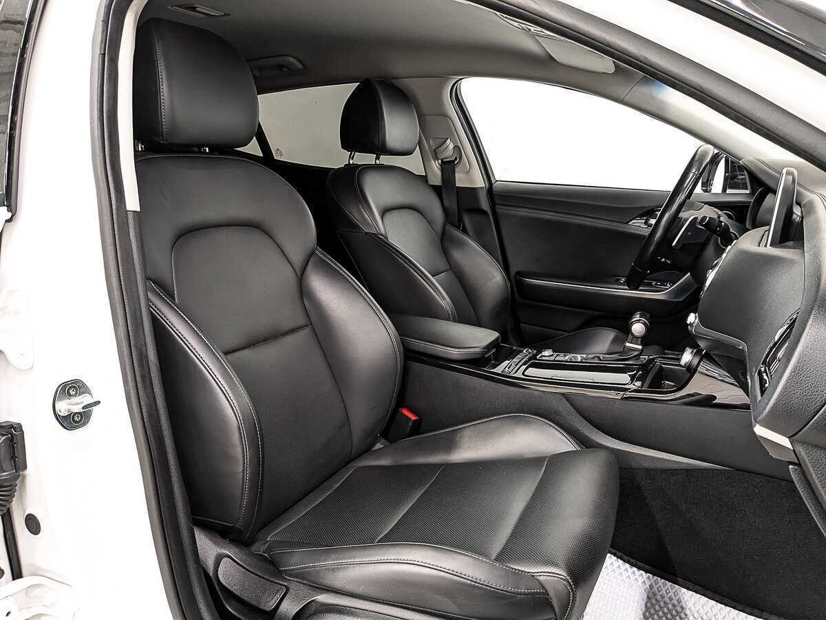 Kia Stinger, 2019 Фото №22