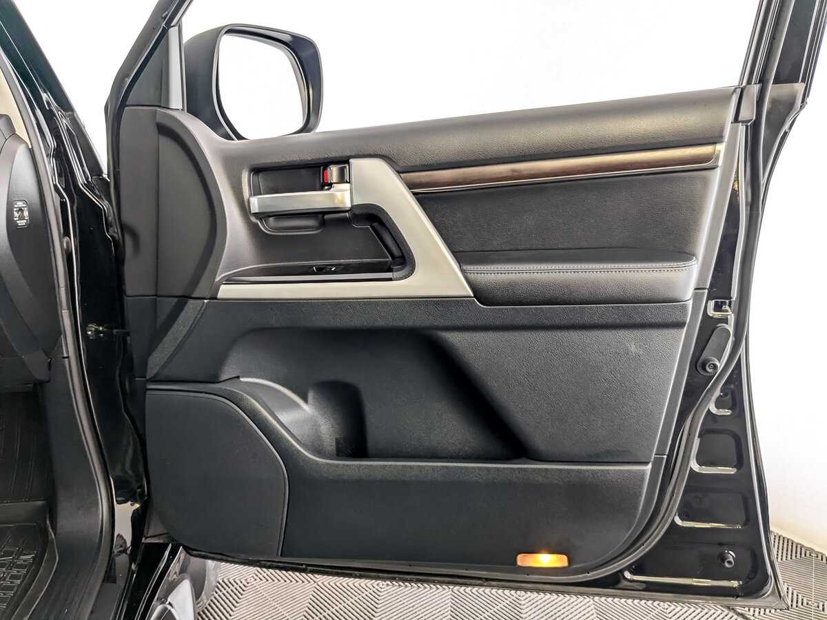 Toyota Land Cruiser, 2020 Фото №26
