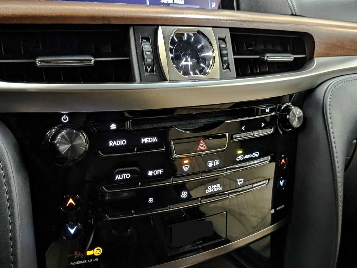 Lexus LX 450d, 2018 Фото №21