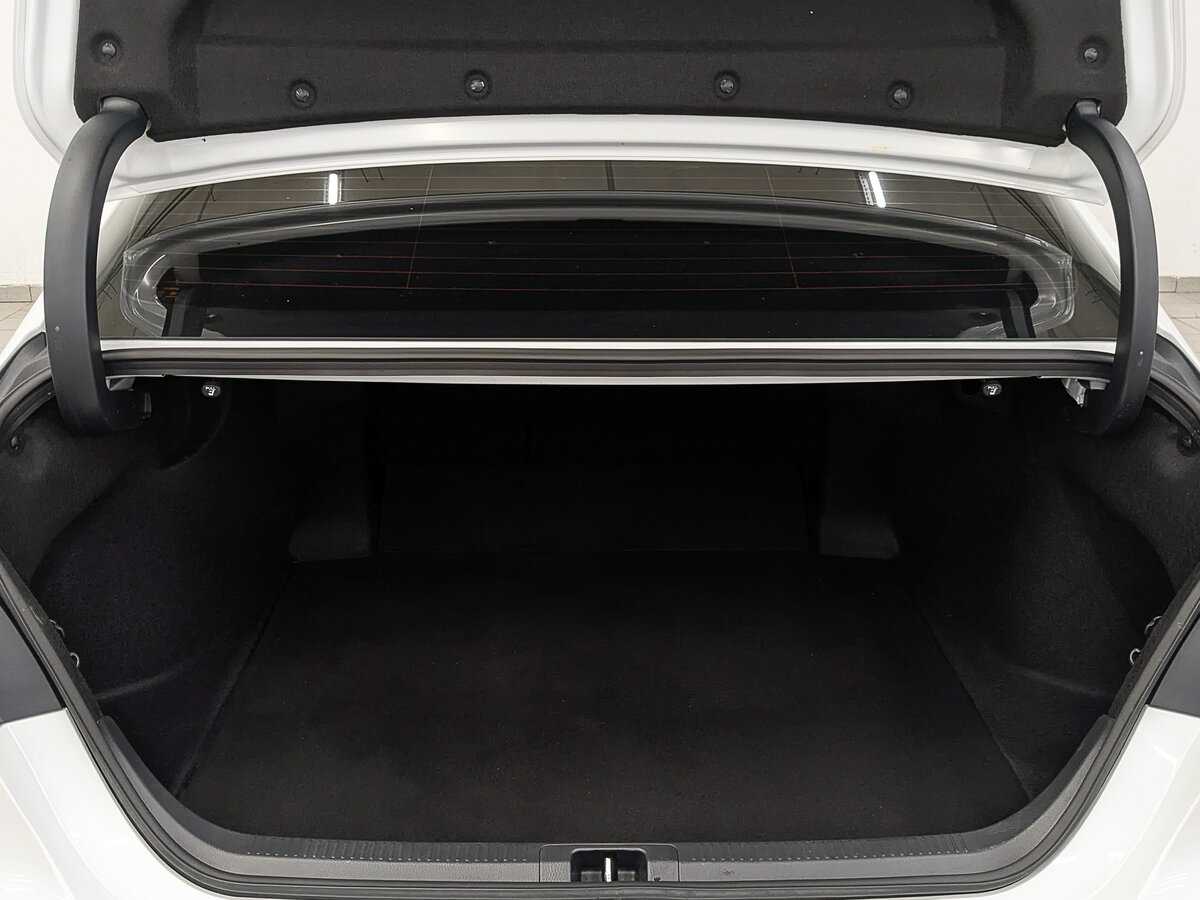 Toyota Camry, 2023 Фото №10