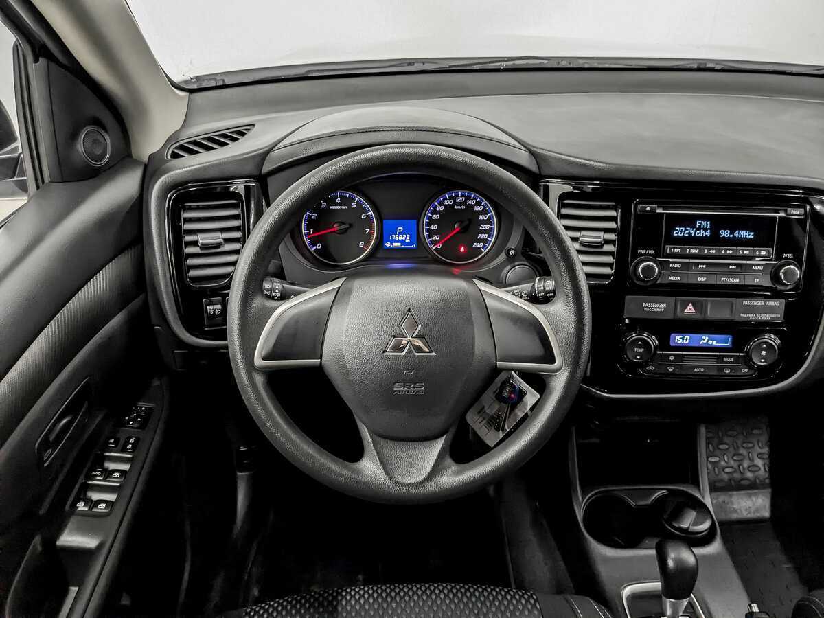 Mitsubishi Outlander, 2015 Фото №21