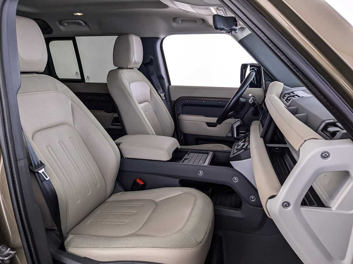 Land Rover Defender 110, 2021 Фото №24