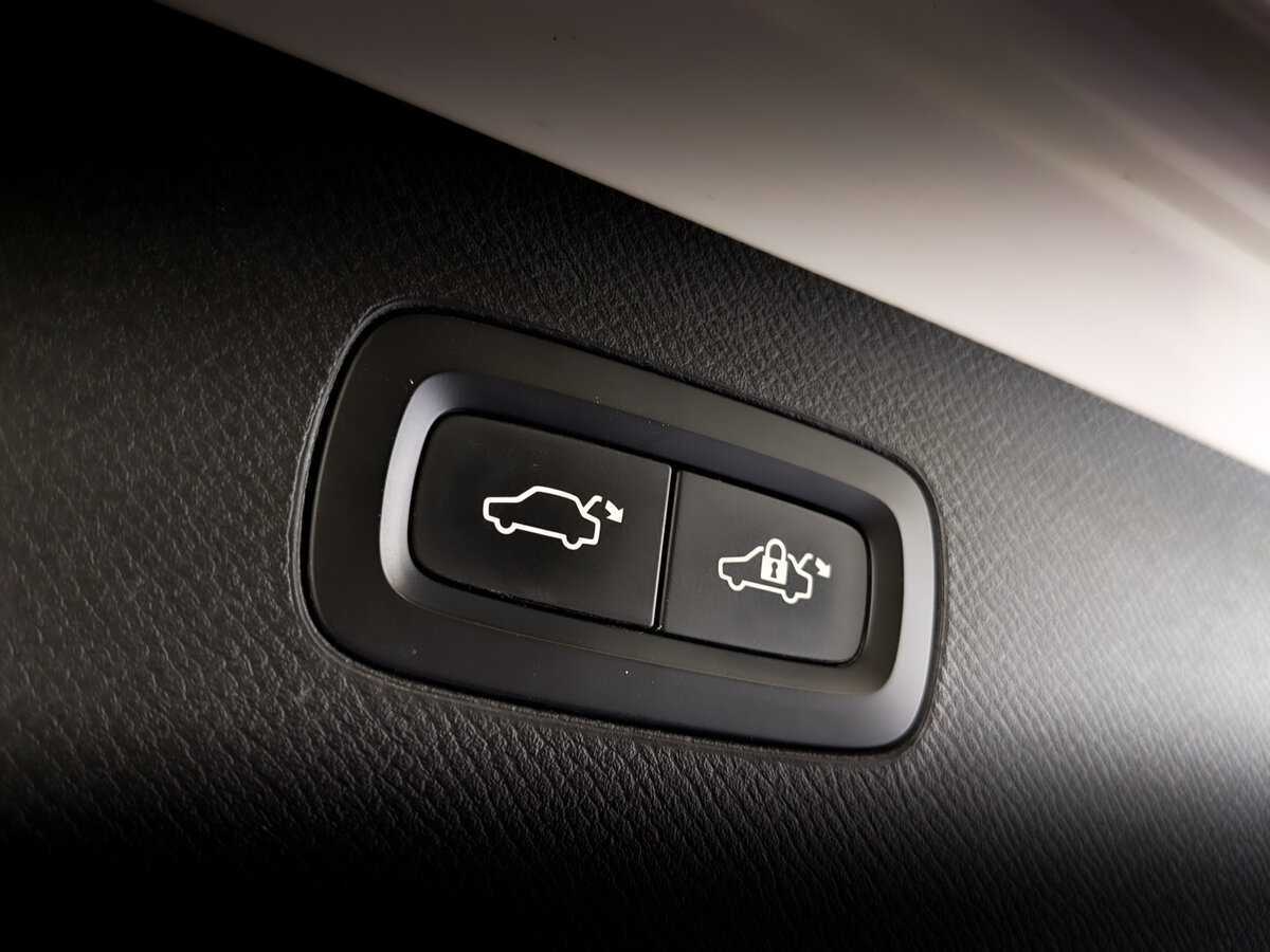 Volvo XC90, 2018 Фото №27