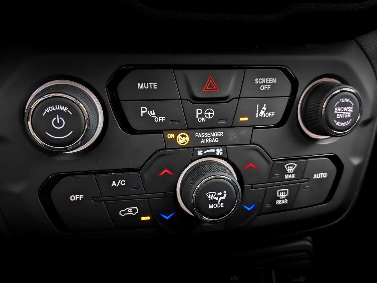 Jeep Renegade, 2019 Фото №24