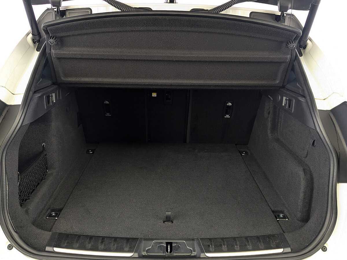 Jaguar F-Pace, 2022 Фото №10