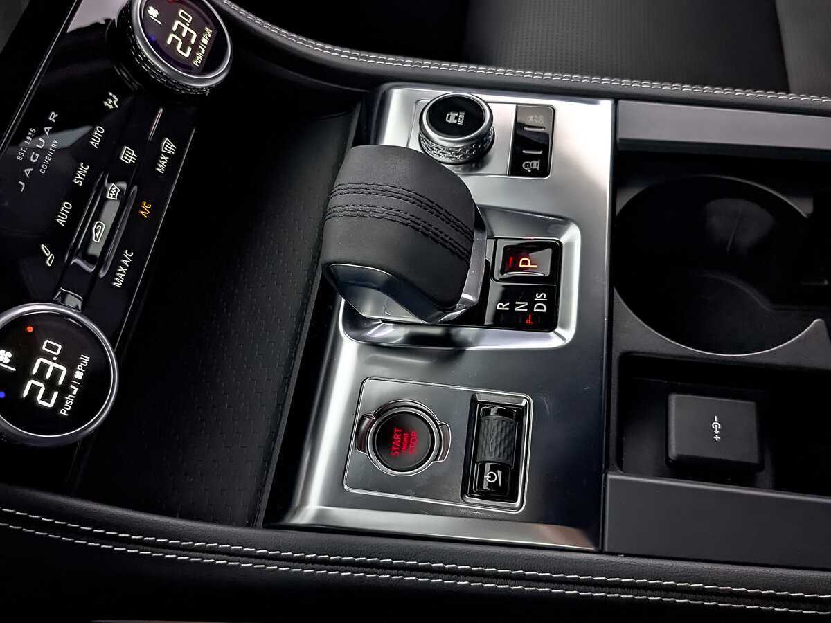 Jaguar F-Pace, 2022 Фото №29