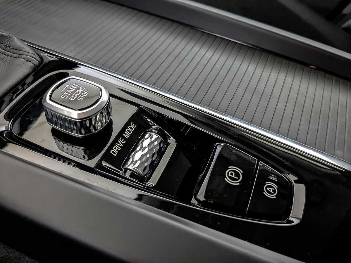 Volvo XC60, 2020 Фото №23