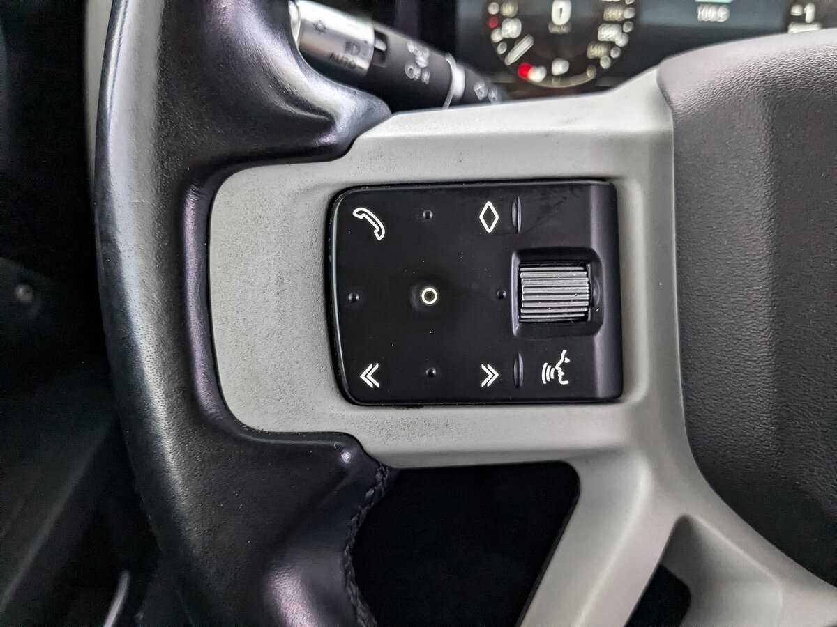 Land Rover Defender 110, 2021 Фото №29